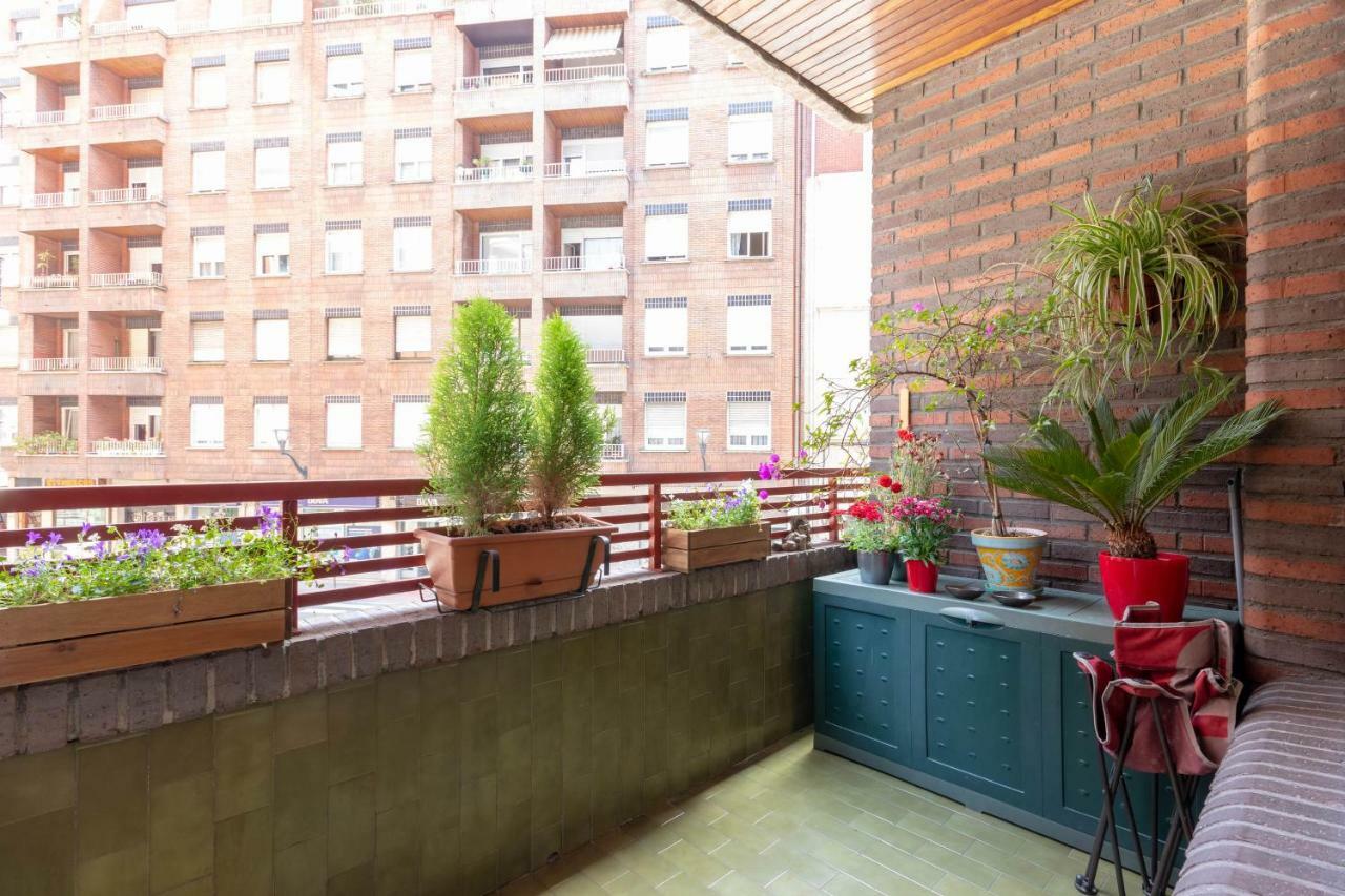 Funi-Campo Volantin Apartment Bilbao Luaran gambar